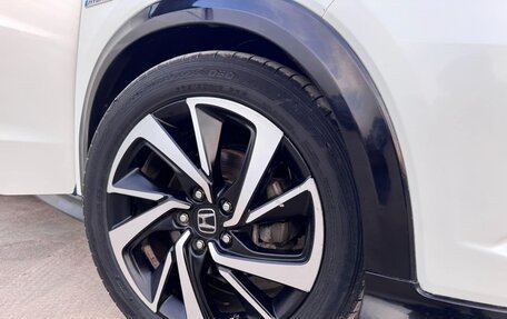 Honda Vezel, 2021 год, 2 100 000 рублей, 13 фотография
