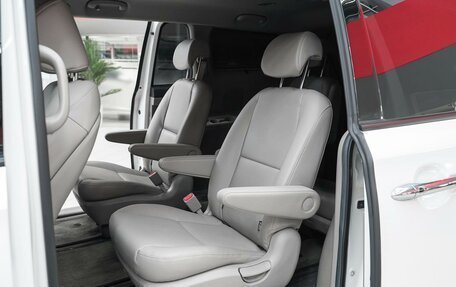 KIA Carnival III, 2019 год, 2 499 000 рублей, 10 фотография