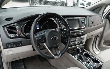 KIA Carnival III, 2019 год, 2 499 000 рублей, 14 фотография