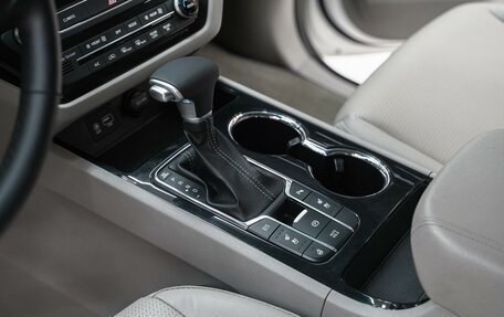 KIA Carnival III, 2019 год, 2 499 000 рублей, 15 фотография