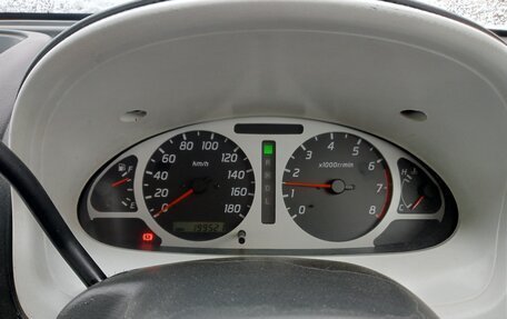 Nissan Cube II, 2000 год, 230 000 рублей, 13 фотография