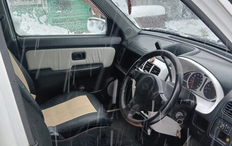 Nissan Cube II, 2000 год, 230 000 рублей, 11 фотография