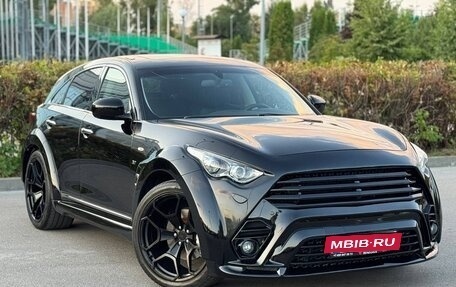 Infiniti QX70, 2017 год, 2 800 000 рублей, 9 фотография