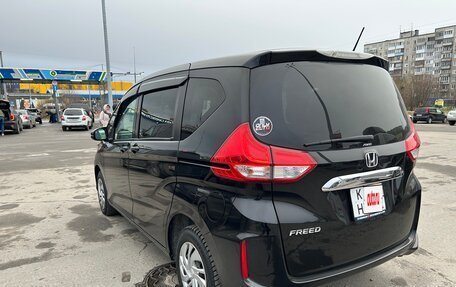 Honda Freed II, 2017 год, 1 485 000 рублей, 3 фотография