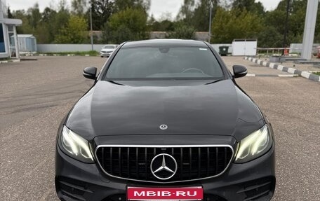 Mercedes-Benz E-Класс, 2019 год, 2 750 000 рублей, 1 фотография