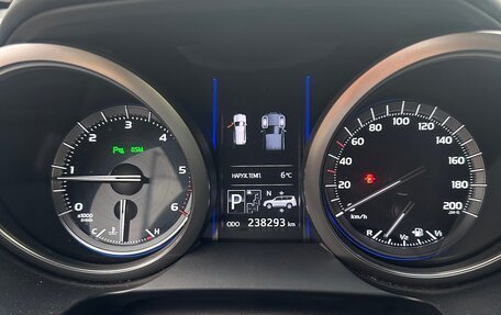 Toyota Land Cruiser Prado 150 рестайлинг 2, 2016 год, 3 150 000 рублей, 6 фотография