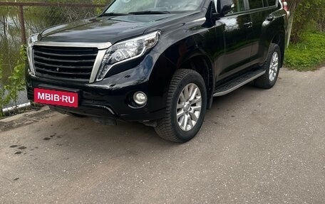 Toyota Land Cruiser Prado 150 рестайлинг 2, 2016 год, 3 150 000 рублей, 2 фотография