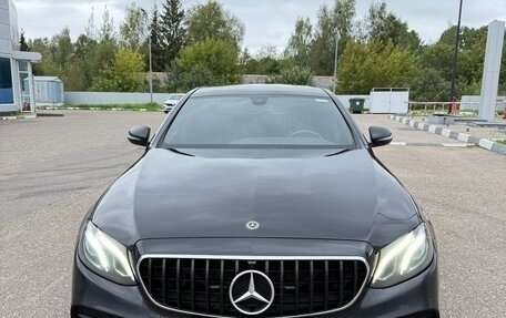 Mercedes-Benz E-Класс, 2019 год, 2 750 000 рублей, 2 фотография