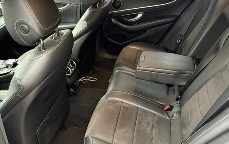 Mercedes-Benz E-Класс, 2019 год, 2 750 000 рублей, 15 фотография