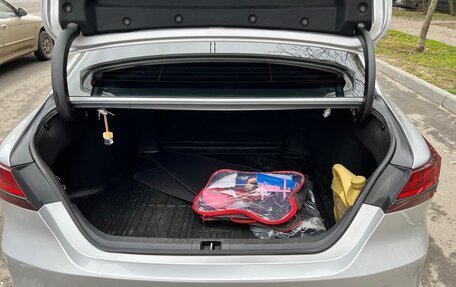 Toyota Camry, 2018 год, 2 230 000 рублей, 5 фотография