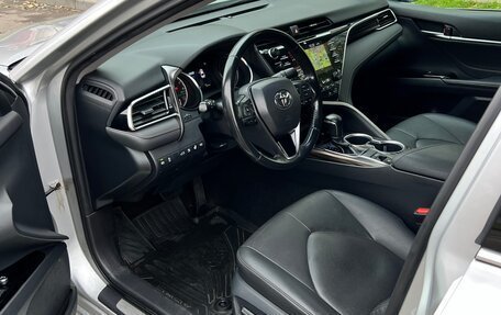 Toyota Camry, 2018 год, 2 230 000 рублей, 9 фотография