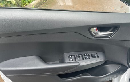 Hyundai Solaris II рестайлинг, 2021 год, 1 550 000 рублей, 3 фотография