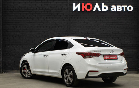 Hyundai Solaris II рестайлинг, 2018 год, 1 500 000 рублей, 8 фотография