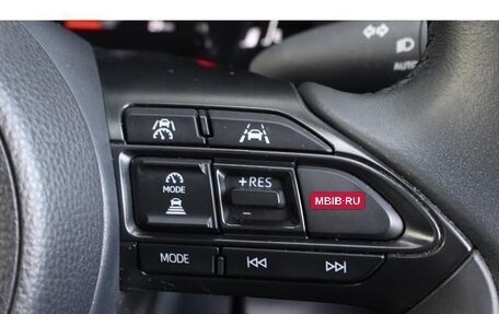 Toyota Sienta, 2022 год, 1 300 000 рублей, 12 фотография