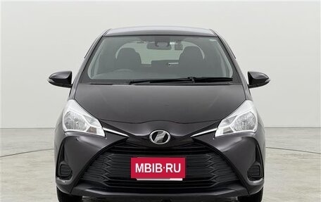 Toyota Vitz, 2018 год, 700 000 рублей, 2 фотография