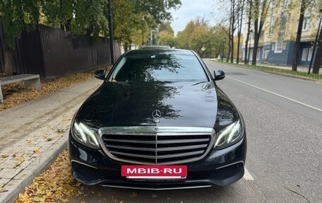 Mercedes-Benz E-Класс, 2018 год, 2 380 000 рублей, 2 фотография