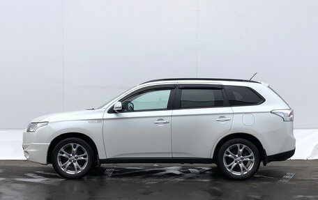 Mitsubishi Outlander III рестайлинг 3, 2013 год, 1 490 000 рублей, 8 фотография