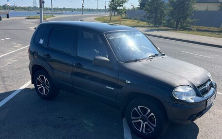 Chevrolet Niva I рестайлинг, 2013 год, 410 000 рублей, 1 фотография