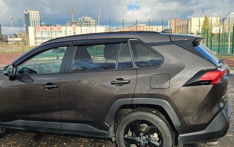 Toyota RAV4, 2021 год, 3 100 000 рублей, 4 фотография