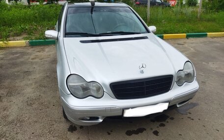 Mercedes-Benz C-Класс, 2003 год, 500 000 рублей, 3 фотография