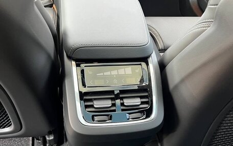 Volvo XC60 II, 2024 год, 7 800 000 рублей, 10 фотография