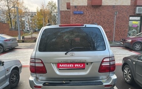 Toyota Land Cruiser 100 рестайлинг 2, 2003 год, 1 580 000 рублей, 6 фотография
