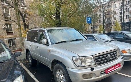 Toyota Land Cruiser 100 рестайлинг 2, 2003 год, 1 580 000 рублей, 3 фотография