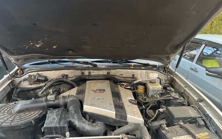 Toyota Land Cruiser 100 рестайлинг 2, 2003 год, 1 580 000 рублей, 9 фотография