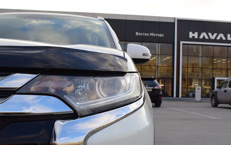 Mitsubishi Outlander III рестайлинг 3, 2016 год, 1 697 000 рублей, 12 фотография