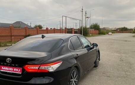 Toyota Camry, 2021 год, 3 190 000 рублей, 1 фотография