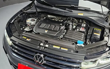 Volkswagen Tiguan II, 2021 год, 2 840 000 рублей, 6 фотография