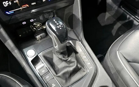 Volkswagen Tiguan II, 2021 год, 2 840 000 рублей, 9 фотография