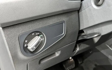 Volkswagen Tiguan II, 2021 год, 2 840 000 рублей, 16 фотография