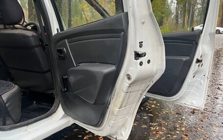 Renault Logan I, 2013 год, 250 000 рублей, 13 фотография