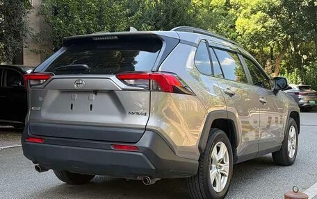 Toyota RAV4, 2022 год, 2 190 000 рублей, 4 фотография