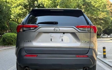 Toyota RAV4, 2022 год, 2 190 000 рублей, 6 фотография