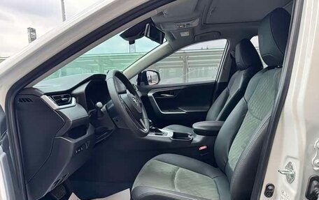 Toyota RAV4, 2022 год, 2 200 000 рублей, 10 фотография