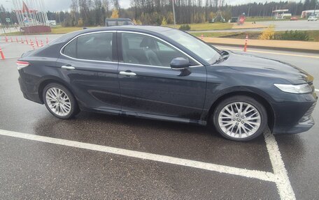 Toyota Camry, 2020 год, 2 950 000 рублей, 3 фотография