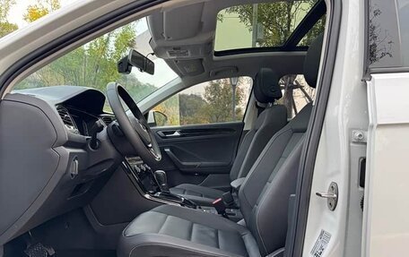 Volkswagen T-Roc I, 2022 год, 1 700 000 рублей, 10 фотография