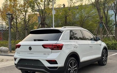 Volkswagen T-Roc I, 2022 год, 1 700 000 рублей, 5 фотография