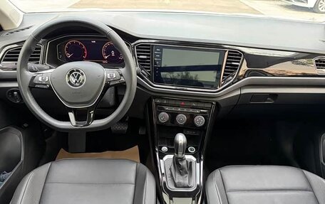 Volkswagen T-Roc I, 2022 год, 1 700 000 рублей, 8 фотография