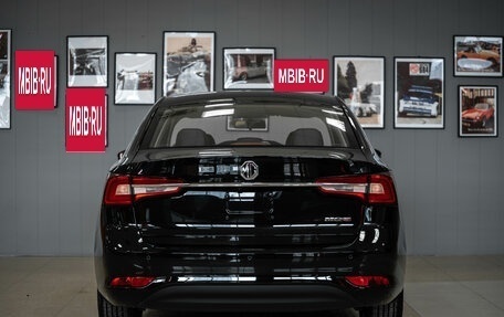 MG 5, 2024 год, 2 620 000 рублей, 10 фотография