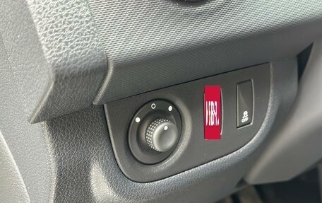 Renault Logan II, 2021 год, 1 300 000 рублей, 15 фотография