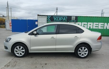 Volkswagen Polo VI (EU Market), 2011 год, 695 000 рублей, 2 фотография
