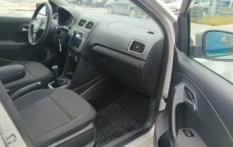 Volkswagen Polo VI (EU Market), 2011 год, 695 000 рублей, 10 фотография