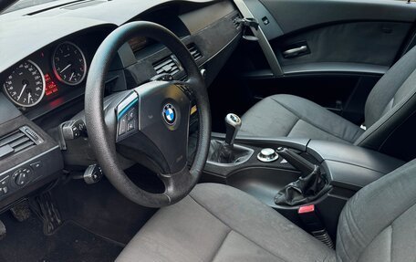 BMW 5 серия, 2004 год, 1 350 000 рублей, 21 фотография