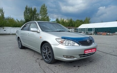 Toyota Camry V40, 2002 год, 680 000 рублей, 1 фотография