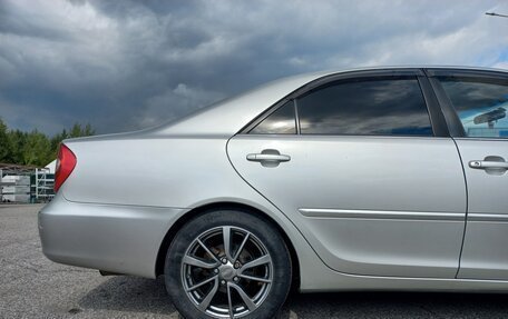 Toyota Camry V40, 2002 год, 680 000 рублей, 11 фотография