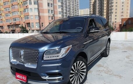 Lincoln Navigator, 2019 год, 6 800 000 рублей, 2 фотография