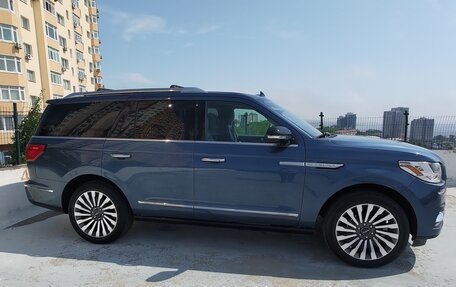 Lincoln Navigator, 2019 год, 6 800 000 рублей, 4 фотография